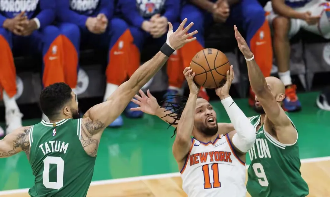 AYX- 2025年塔图姆季后赛为什么那么差 