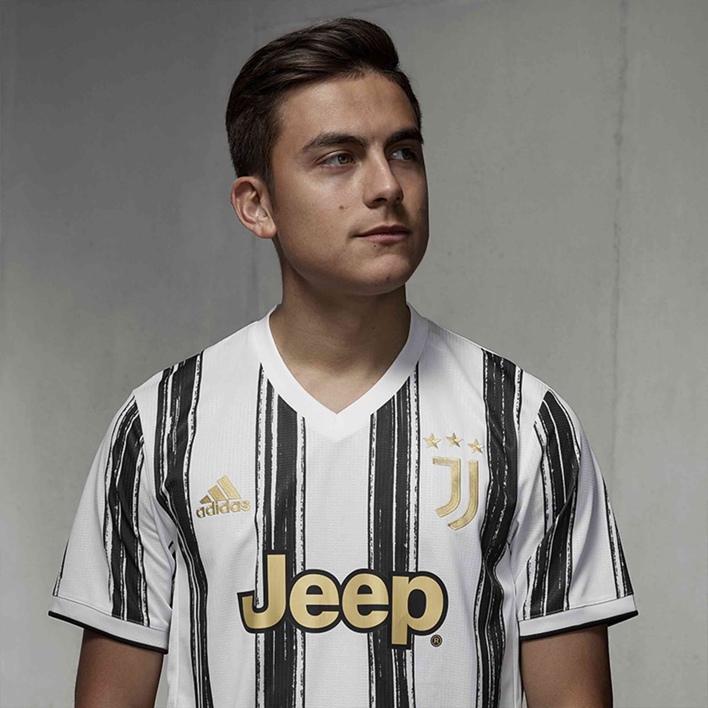 AYX-詹姆斯在尤文图斯比赛中夺冠,持续失利引发热议!比赛高潮迭起的简单介绍