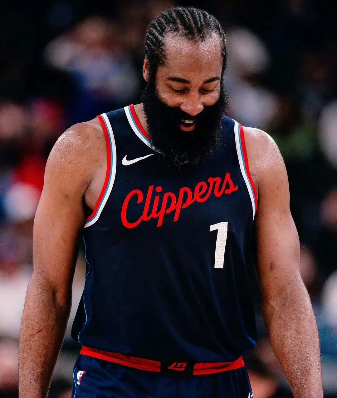 爱游戏-哈登在老鹰比赛中大胜，高光表现引发热议！的简单介绍