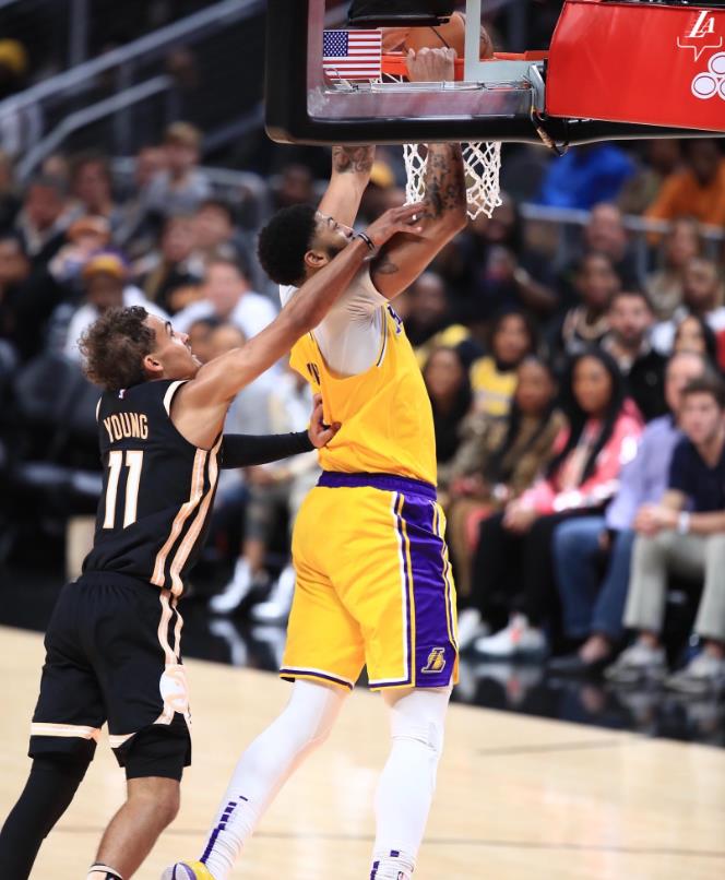 爱游戏体育- 浓眉哥单挑